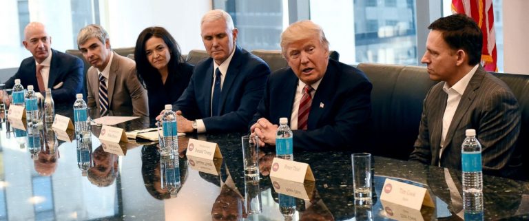 Donald Trump vrea o schimbare majoră în tehnologia folosită de Guvern