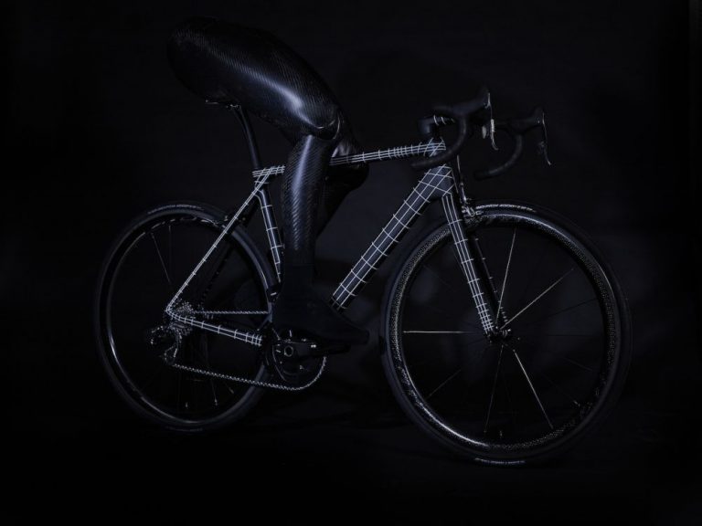 Canyon și Kraftwerk prezintă o bicicletă „techno” high tech care va concura la Tour de France (Video)