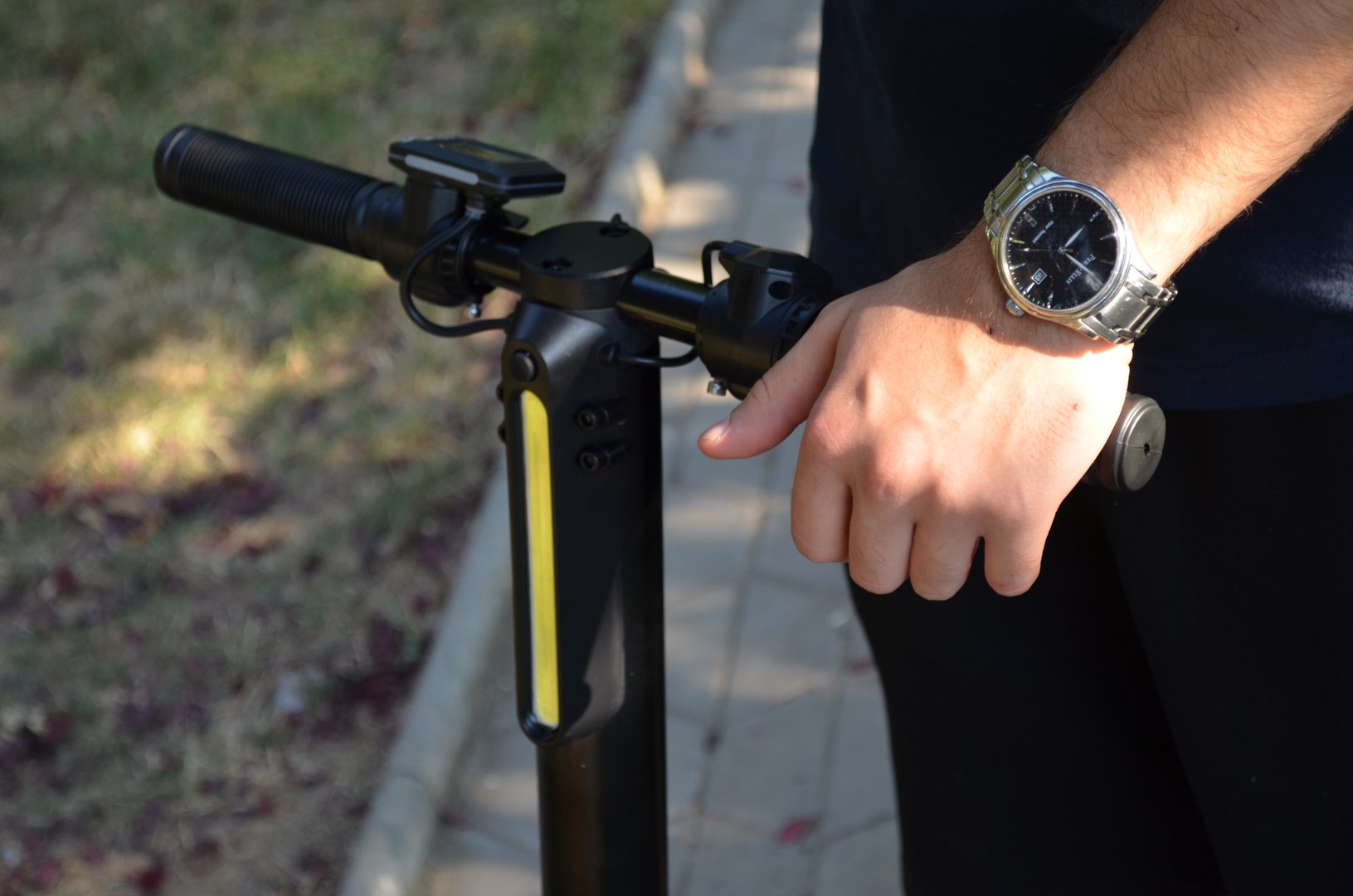 NEWBITS Trotinetă electrică pliabilă