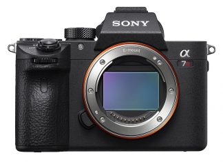 Sony A7R III este un nou aparat foto mirrorless, care moşteneşte performanţa lui Sony A9