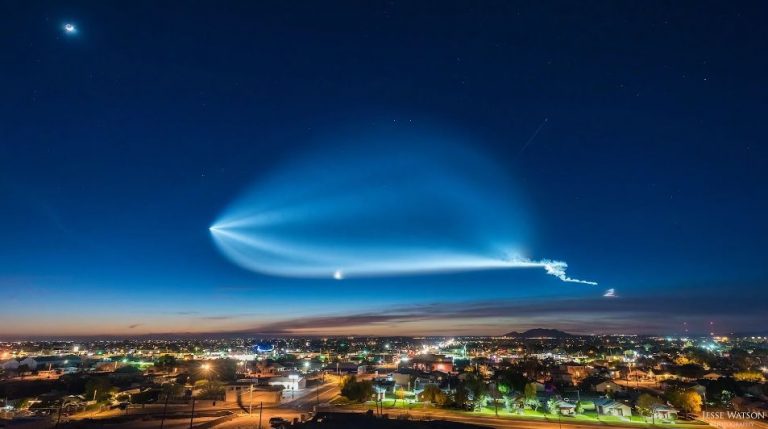 Iată imaginile virale ale lansării rachetei SpaceX Falcon 9 de acum câteva zile