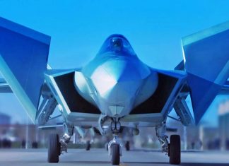Avionul supersonic stealth al chinezilor, J-20 e gata de zbor