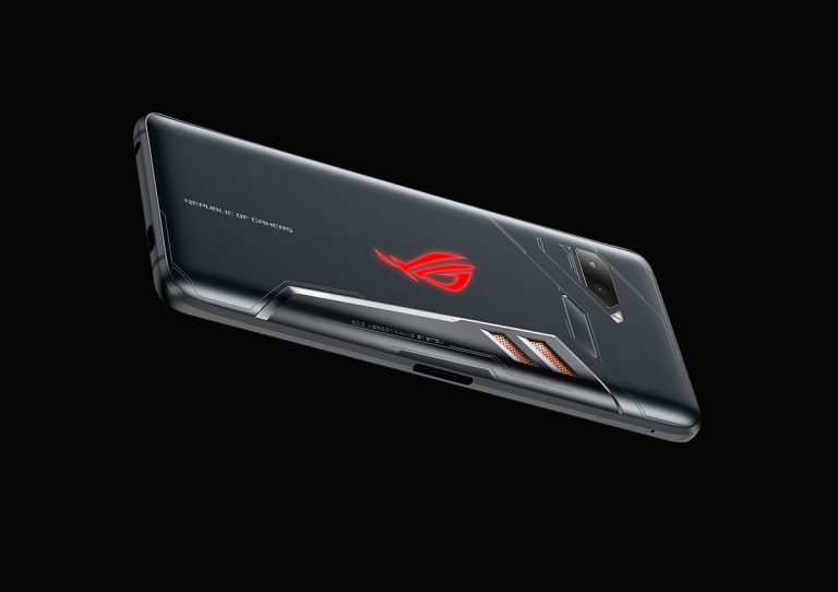 ASUS ROG Phone este anunţat în România; Va costa 5500 de lei şi vine în trimestrul 3