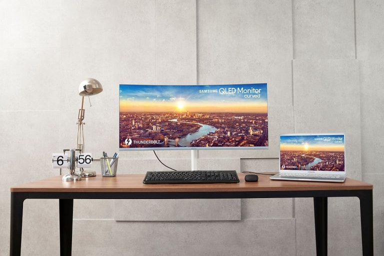 Samsung prezintă primul monitor curbat QLED cu Thunderbolt 3