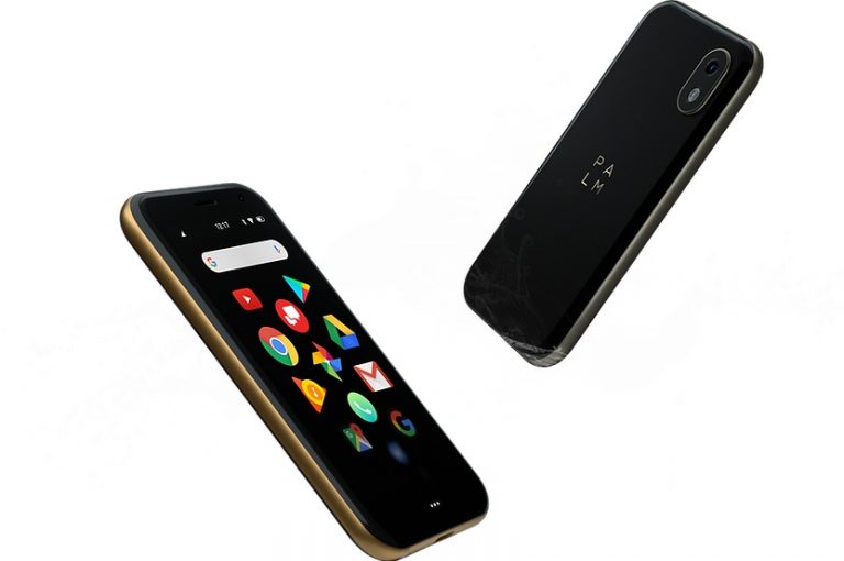 Palm revine cu un telefon mic de 350 de dolari, numit pur şi simplu „The Palm”; Are ecran de 3.3 inch