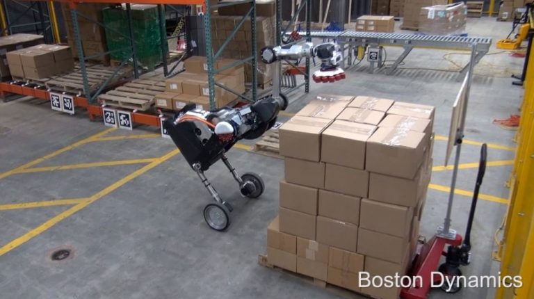 Roboții Boston Dynamics fac furori într-un nou clip în care mută pachete perfect