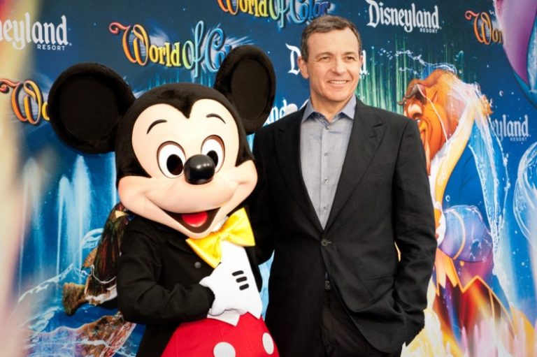 CEO-ul Disney, Bob Iger a părăsit comitetul de conducere Apple; Iată de ce!