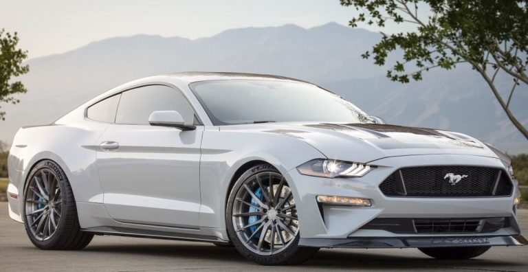 Blasfemie! Ford anunţă un Mustang electric (Lithium) cu transmisie manuală