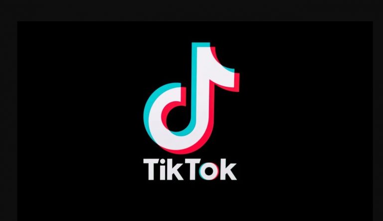 Italia blochează TikTok după moartea unei fetiţe de 10 ani după un challenge stupid