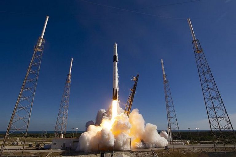 Starlink ajunge la 800 de sateliţi în orbită; Iată cum evoluează constelaţia SpaceX