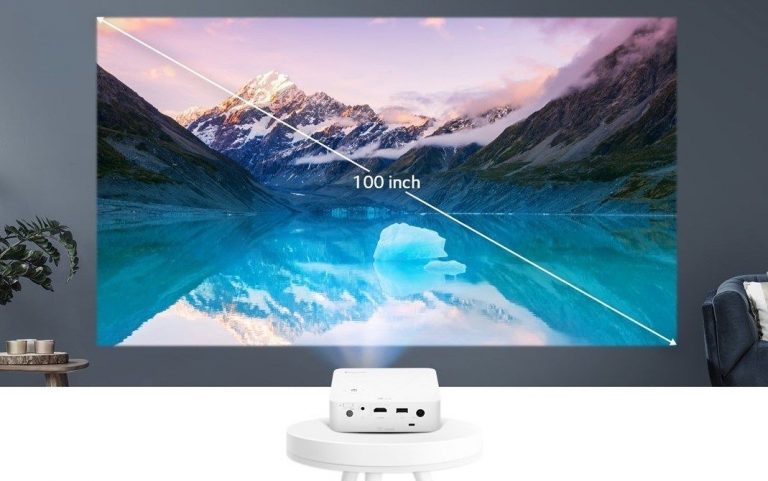 LG a lansat un nou proiector portabil CineBeam accesibil, cu imagini proiectate de 100 inch