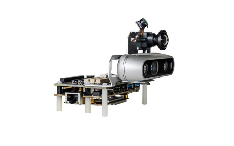 Qualcomm a lansat o platformă 5G RB5 care ajută dronele să navigheze mai eficient în spaţii înguste