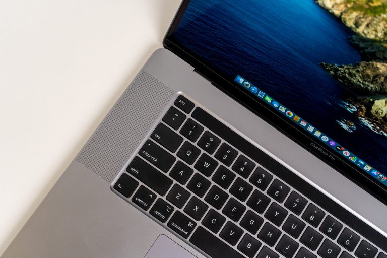 Un nou model Apple MacBook 16 misterios apare listat prin intermediul unui update Boot Camp
