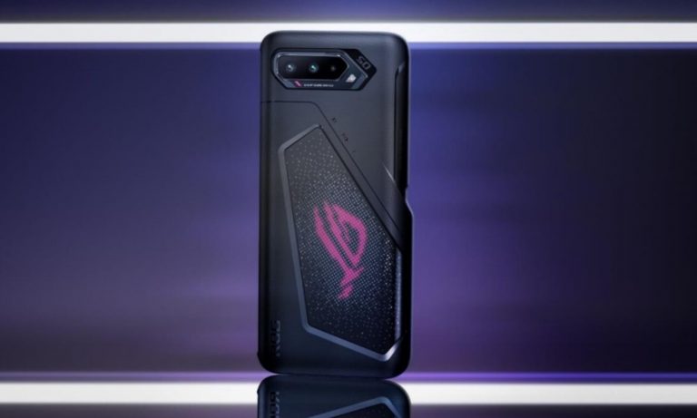 ASUS ROG Phone 5 devine oficial: telefon de gaming cu 18 GB RAM, încărcare la 65W, afişaj PMOLED în spate