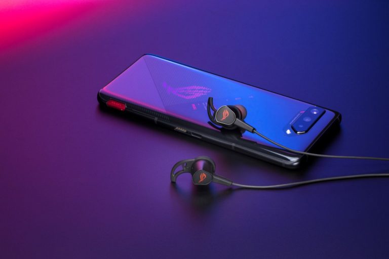 ASUS ROG prezintă 3 noi perechi de căşti de gaming compatibile cu ROG Phone 5