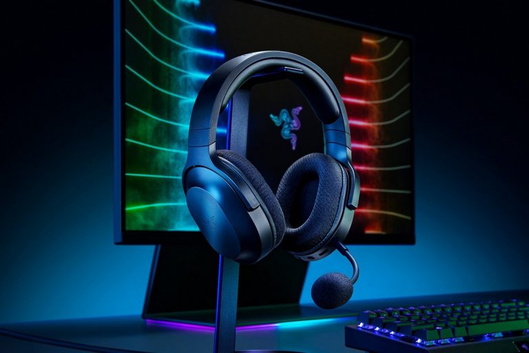 Razer a lansat căştile de gaming Barracuda X, compatibile cu telefoane, console, PC-uri