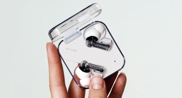 Căştile wireless Nothing Ear (1) sunt în ofertă la eMAG; Cat costă?