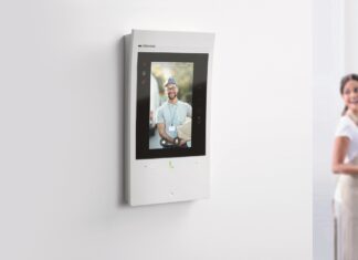 Legrand lansează în România Classe 300EOS – Primul interfon cu asistent vocal Amazon Alexa încorporat Legrand