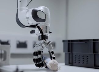 Dyson prezintă prototipurile secrete de roboţi de uz caznic şi caută ingineri talentaţi